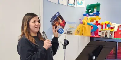 woman displaying the leisure guide